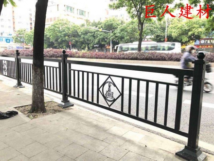道路护栏焊接